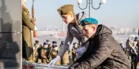 Участие в церемонии возложения цветов к памятнику танкового экипажа Павла Рака