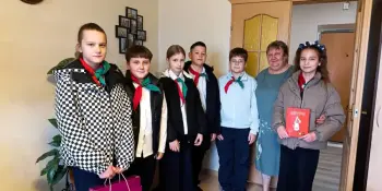 Поздравление ветеранов педагогического труда